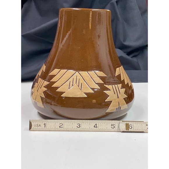 Vintage Native American Indian Sioux Pottery Vase Signed J Kill Handmade Brown - Picture 13 of 13